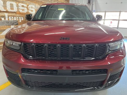New 2025 Jeep Grand Cherokee L Altitude image 22