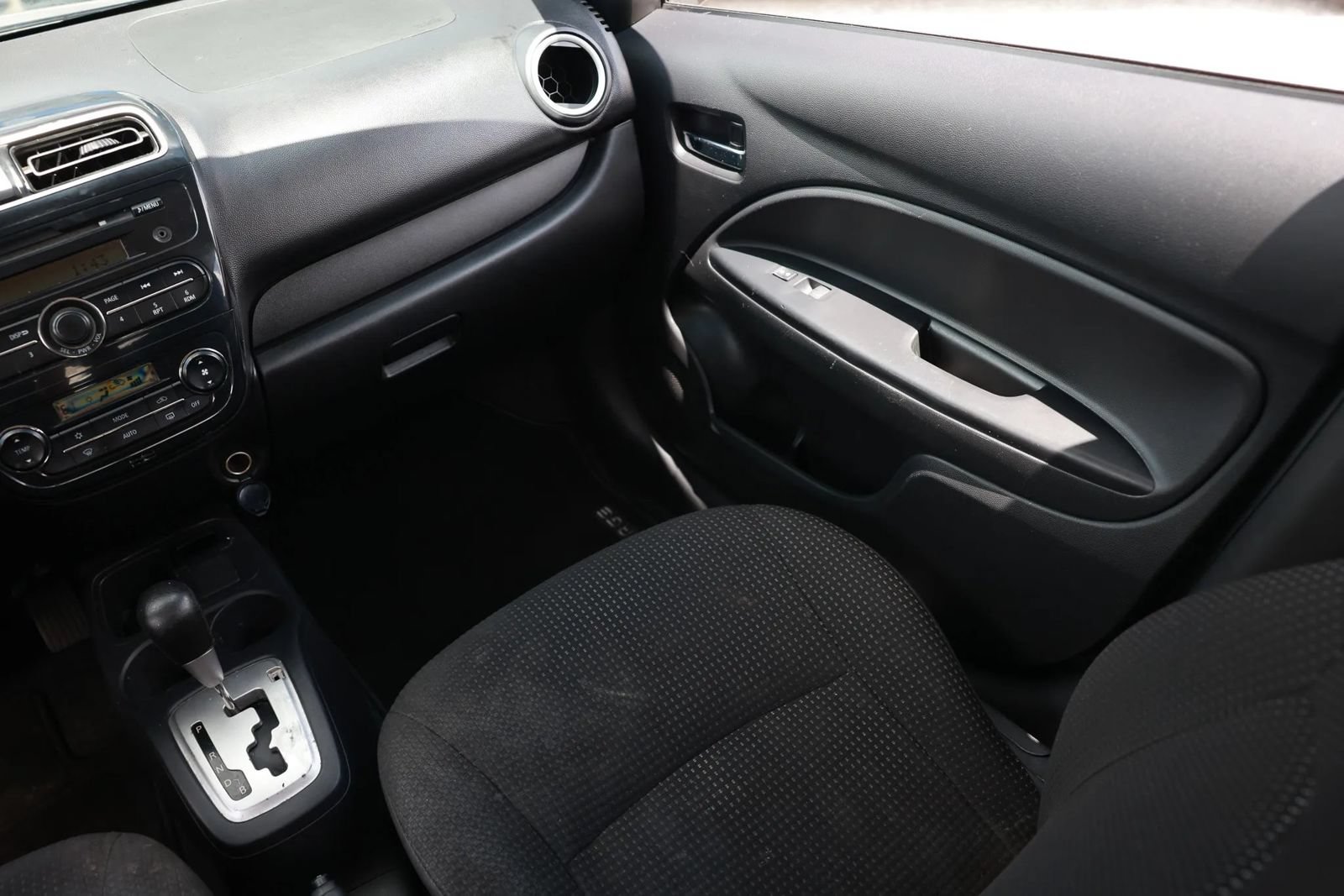 Used 2015 Mitsubishi Mirage ES FWD image 14
