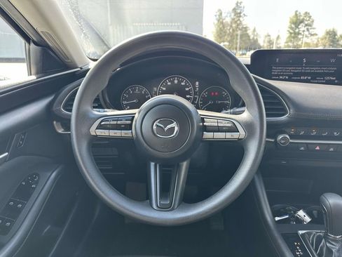Used 2019 MAZDA MAZDA3 Base image 11