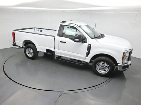 New 2026 Ford F350 XL w/ XL Chrome Package image 34
