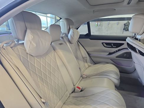 Used 2022 Mercedes-Benz S 580 4MATIC Sedan w/ Warmth & Comfort Package image 13