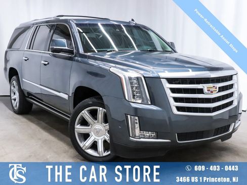 Used 2019 Cadillac Escalade ESV Premium Luxury image 1