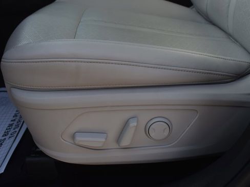 Used 2022 Kia Sorento S image 12