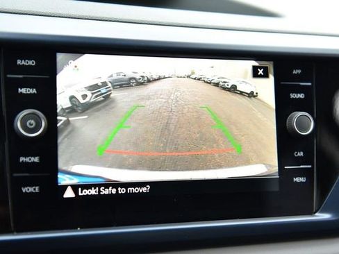 Used 2023 Volkswagen Taos SE w/ Panoramic Sunroof Package AWD/4WD image 12