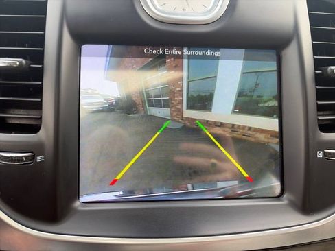 Used 2017 Chrysler 300 C w/ Safetytec Plus Group AWD/4WD image 26
