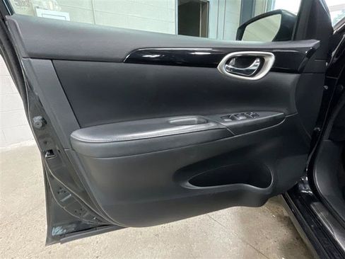 Used 2019 Nissan Sentra SV FWD image 10