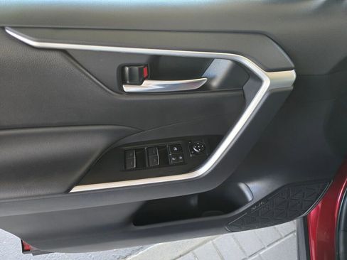 Used 2024 Toyota RAV4 XLE w/ Convenience Package image 25