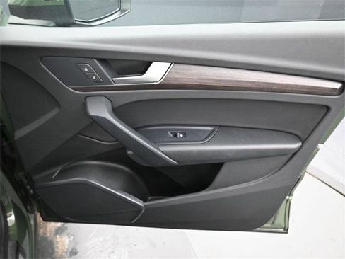 Used 2023 Audi Q5 2.0T Premium w/ Convenience Package image 37