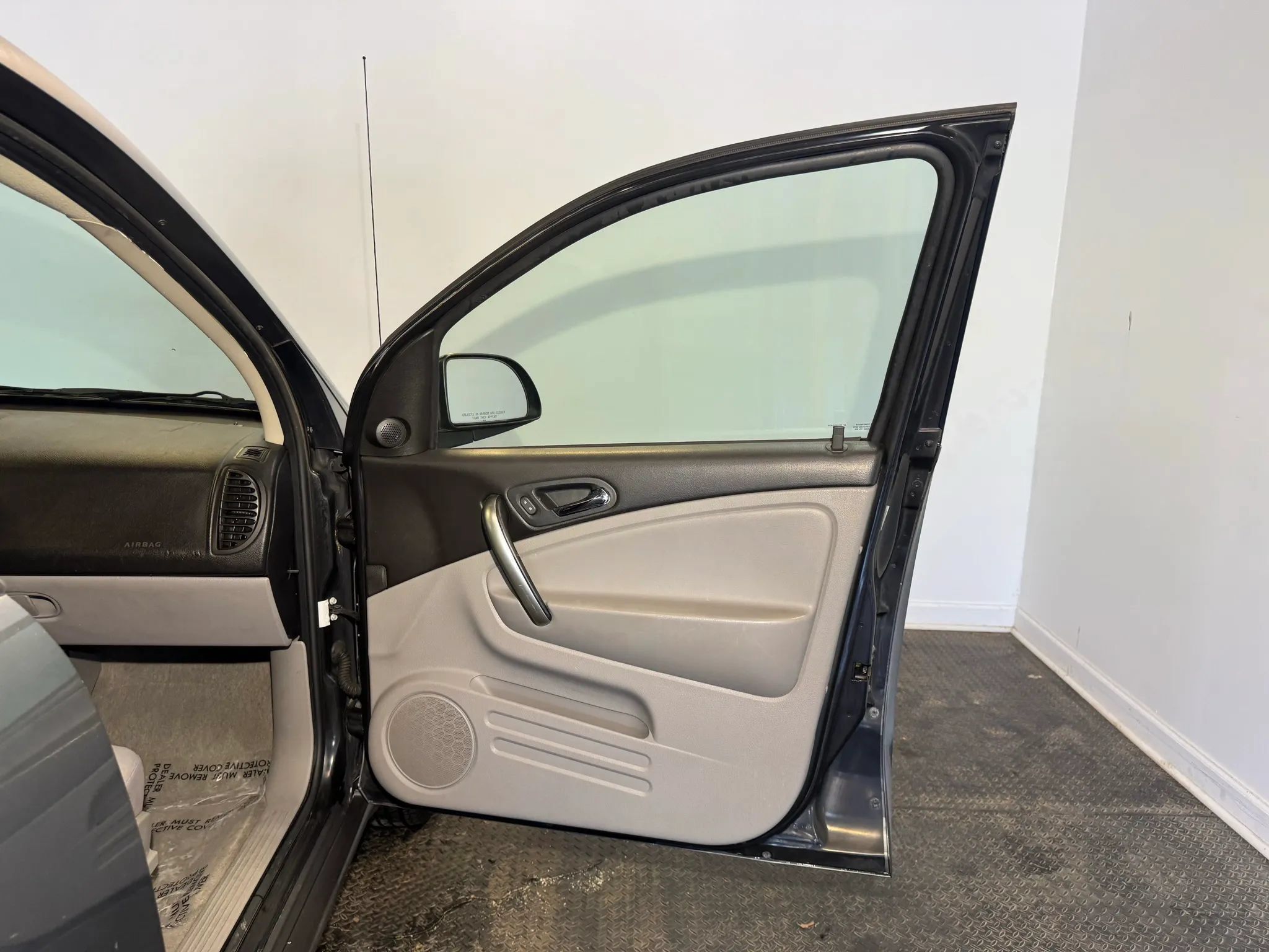 Used 2006 Saturn Vue 2WD w/ Comfort Pkg image 19