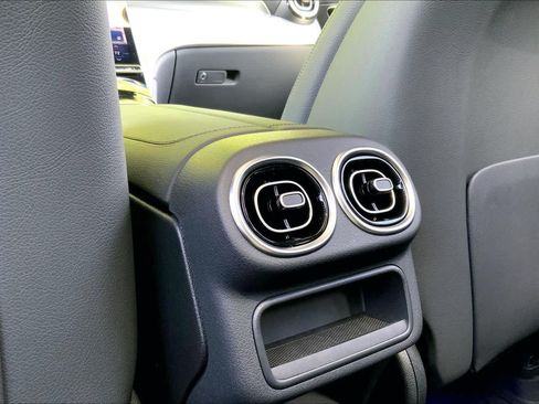 Certified 2024 Mercedes-Benz GLC 300 4MATIC image 35