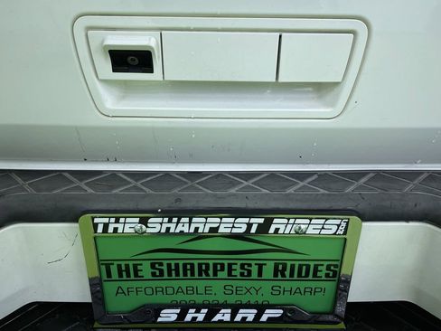 Used 2010 Nissan Armada Platinum w/ Captain Seat Pkg image 12