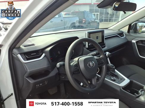 Used 2025 Toyota RAV4 LE AWD/4WD image 14