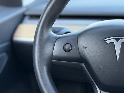 Used 2020 Tesla Model 3 Standard Range Plus image 45
