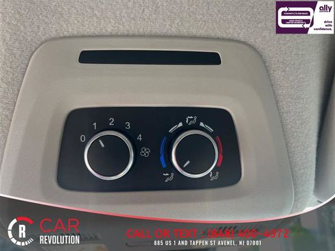 Used 2023 Ford Transit 350 XLT RWD image 17