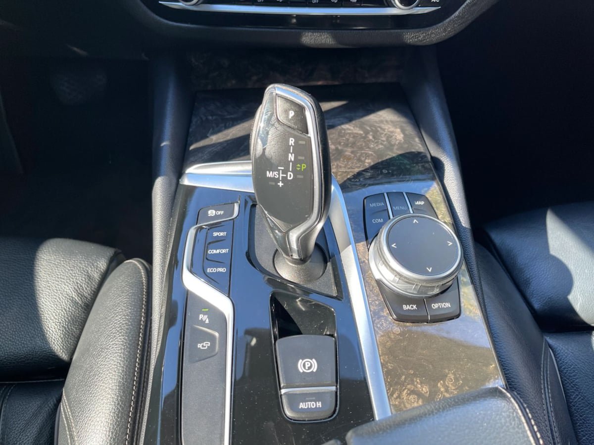 Used 2018 BMW 540i w/ Premium Package RWD image 36