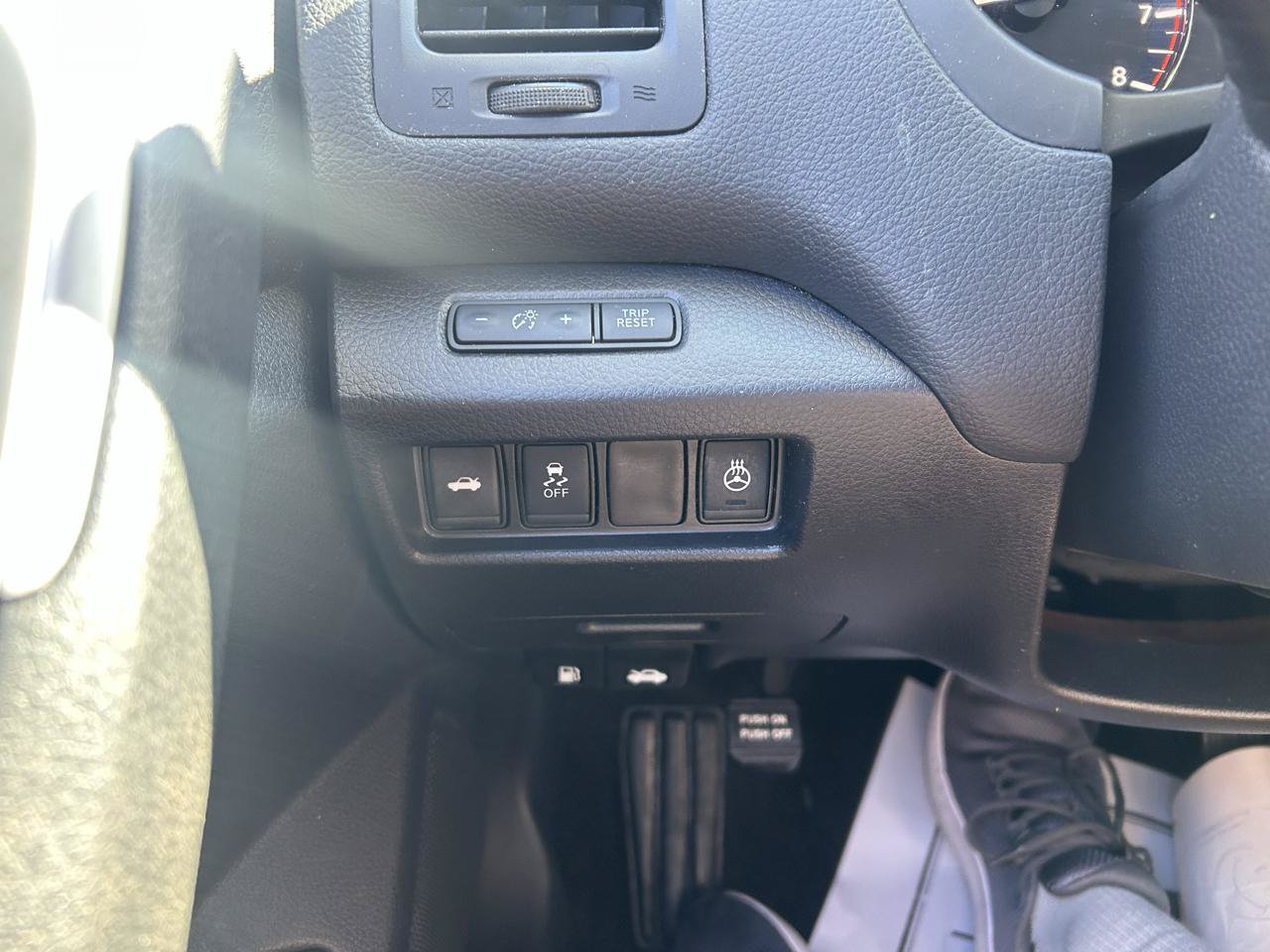 Used 2018 Nissan Altima 2.5 SV w/ 2.5 SV Technology Package FWD image 24
