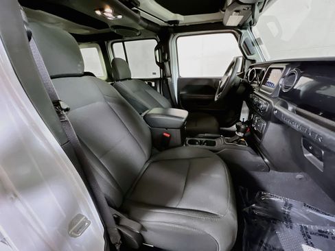 Used 2023 Jeep Wrangler Unlimited Sport AWD/4WD image 25
