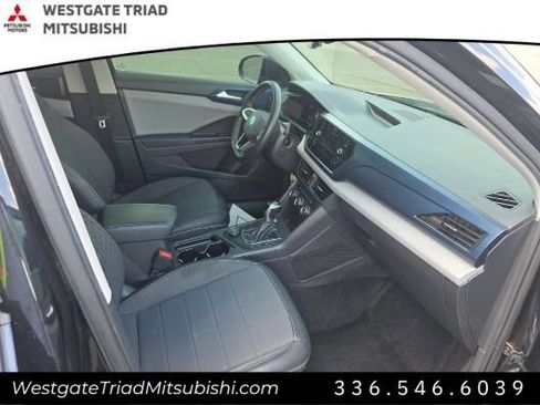 Used 2022 Volkswagen Taos SE AWD/4WD image 8