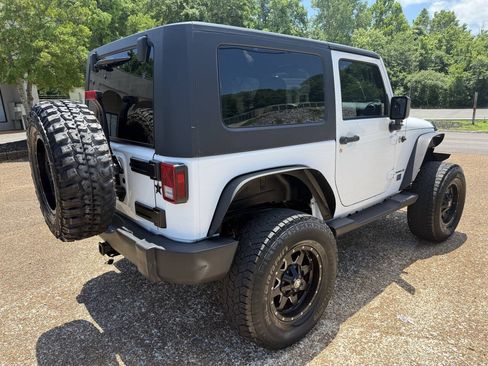 Used 2015 Jeep Wrangler Sport AWD/4WD image 5