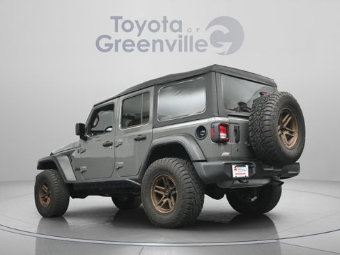 Used 2022 Jeep Wrangler Unlimited Sport AWD/4WD image 9