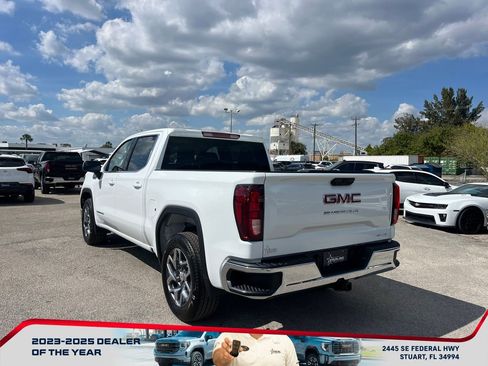 New 2026 GMC Sierra 1500 SLE image 5
