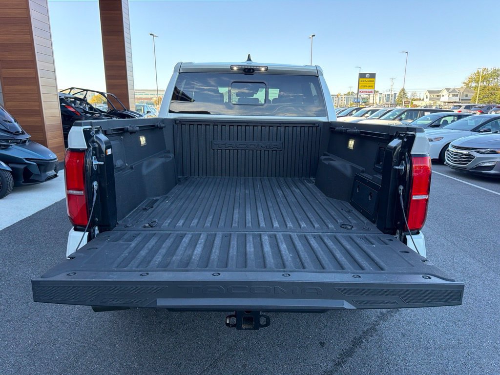 Used 2024 Toyota Tacoma Limited w/ Limited Package (LT) AWD/4WD image 11
