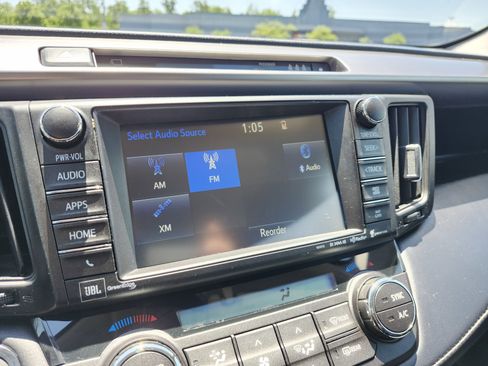 Used 2017 Toyota RAV4 Limited w/ Advanced Technology Package AWD/4WD image 4