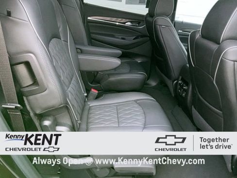 Certified 2023 Buick Enclave Avenir w/ Avenir Technology Package image 15