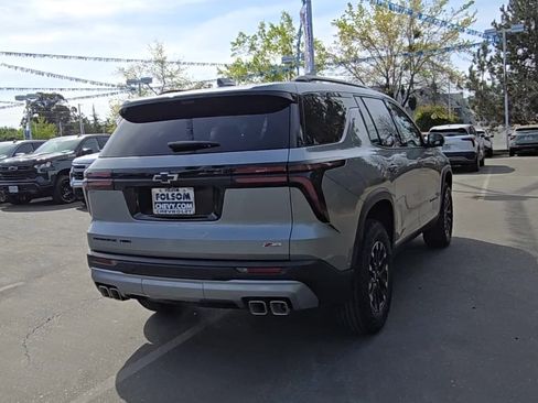 New 2026 Chevrolet Traverse Z71 w/ Enhanced Driving Package image 8