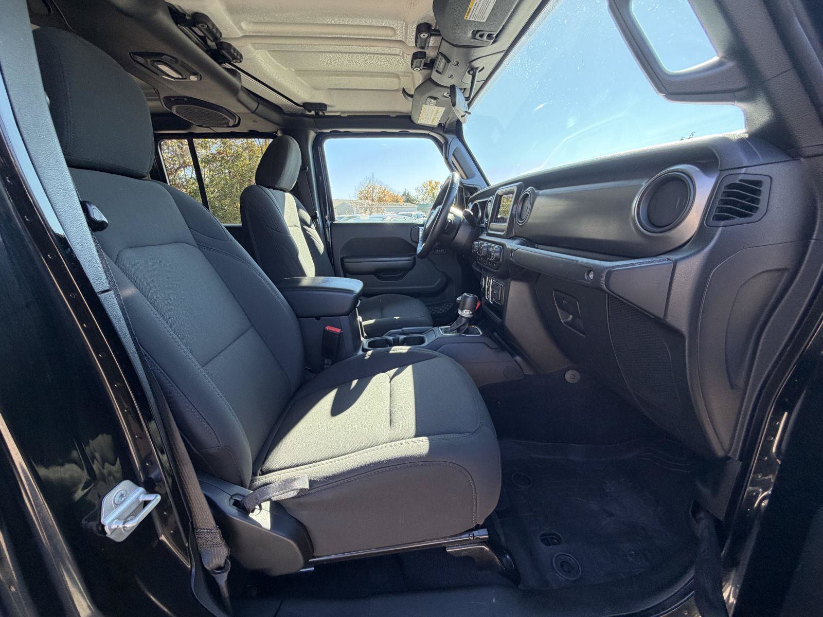 Used 2021 Jeep Gladiator Sport AWD/4WD image 33