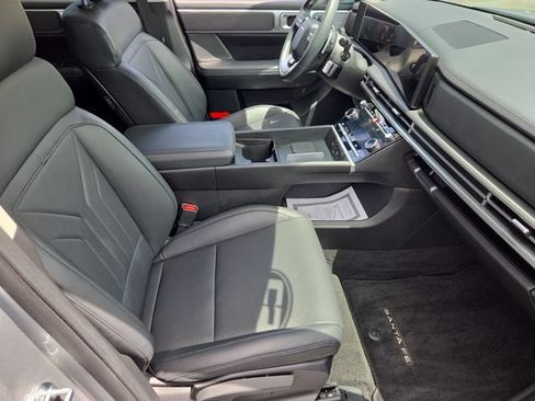 Used 2025 Hyundai Santa Fe SEL FWD image 19