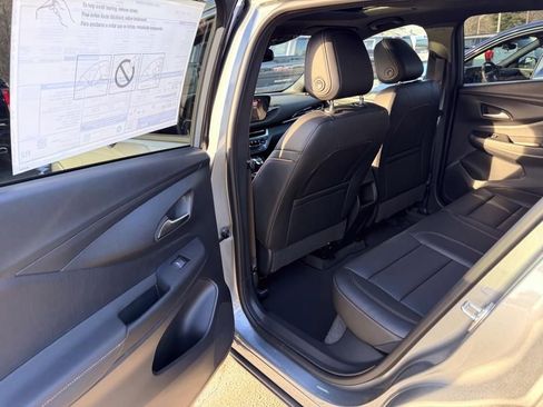 New 2026 Buick Envista Avenir image 9