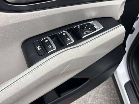 Used 2025 Kia Sorento S w/ Panoramic Sunroof Package AWD/4WD image 18
