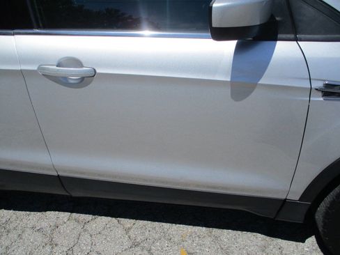 Used 2017 Ford Escape SE AWD/4WD image 20
