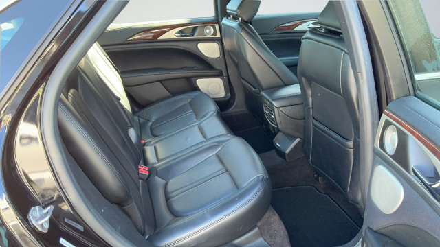 Used 2020 Lincoln MKZ Reserve w/ Luxury Package AWD/4WD image 22