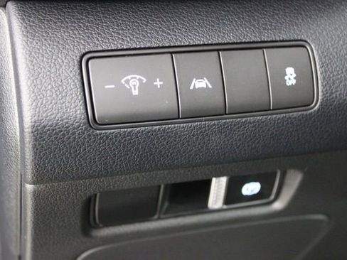 Used 2022 Hyundai Santa Fe SEL w/ Cargo Package image 18