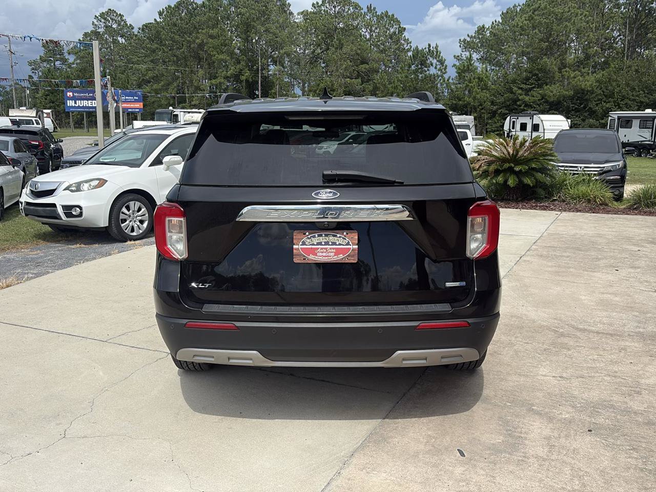 Used 2020 Ford Explorer XLT w/ Equipment Group 202A AWD/4WD image 6