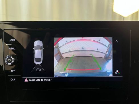 Certified 2025 Volkswagen Jetta Sport image 19