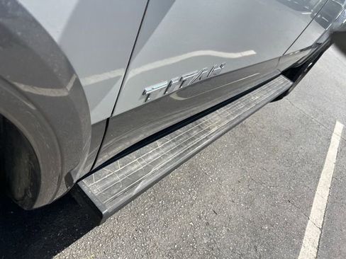 Used 2017 Nissan Titan PRO-4X image 3