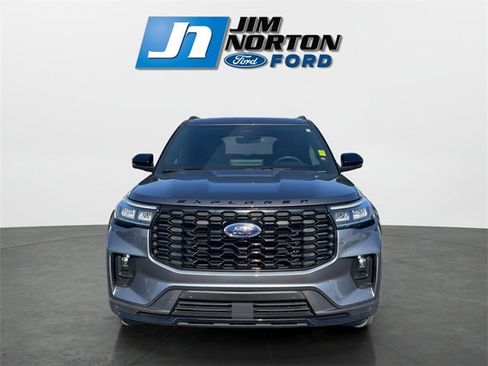Used 2025 Ford Explorer ST-Line image 16