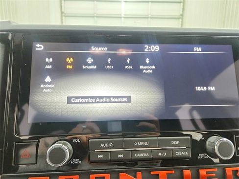 Used 2025 Nissan Frontier PRO-4X image 27