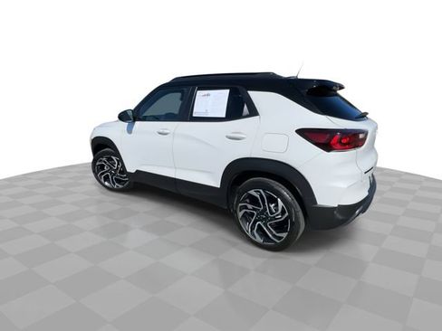 Used 2025 Chevrolet TrailBlazer RS w/ Convenience Package FWD image 6