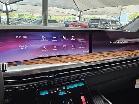 Certified 2026 Cadillac Escalade ESV Platinum Sport w/ LPO, ONYX Package image 15