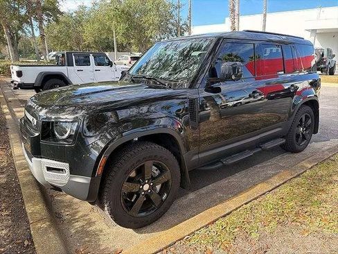 Used 2025 Land Rover Defender 110 S image 8
