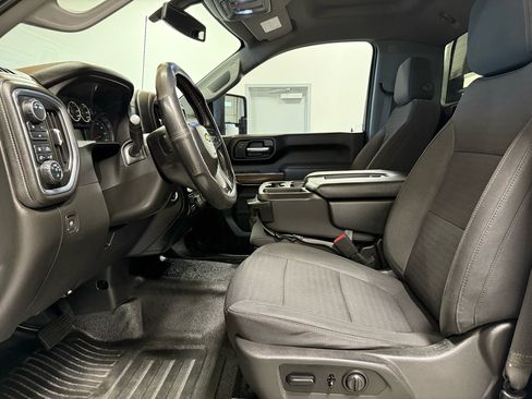 Used 2022 Chevrolet Silverado 3500 LT w/ Convenience Package image 10