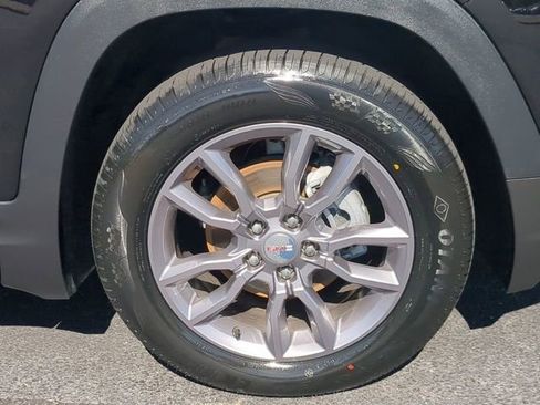 Used 2023 GMC Terrain SLT image 10