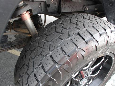 Used 2019 Toyota Tundra Platinum image 43