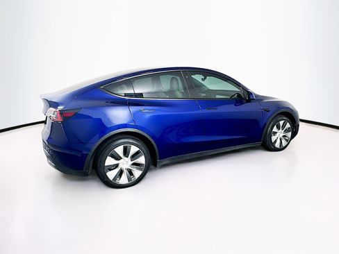 Used 2022 Tesla Model Y Long Range image 10