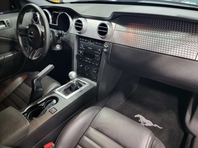 Used 2009 Ford Mustang GT RWD image 16