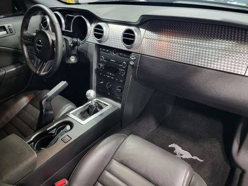 Used 2009 Ford Mustang GT RWD image 16